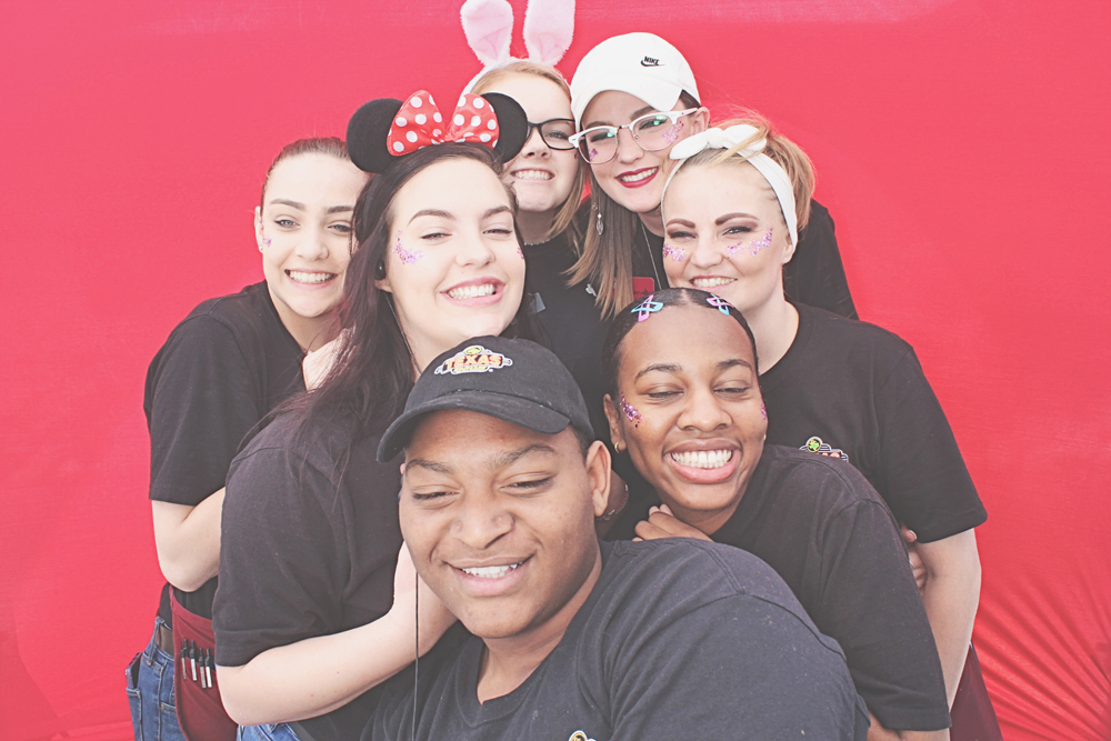 42119 Atlanta Texas Roadhouse Photo Booth Texas Roadhouse Easter