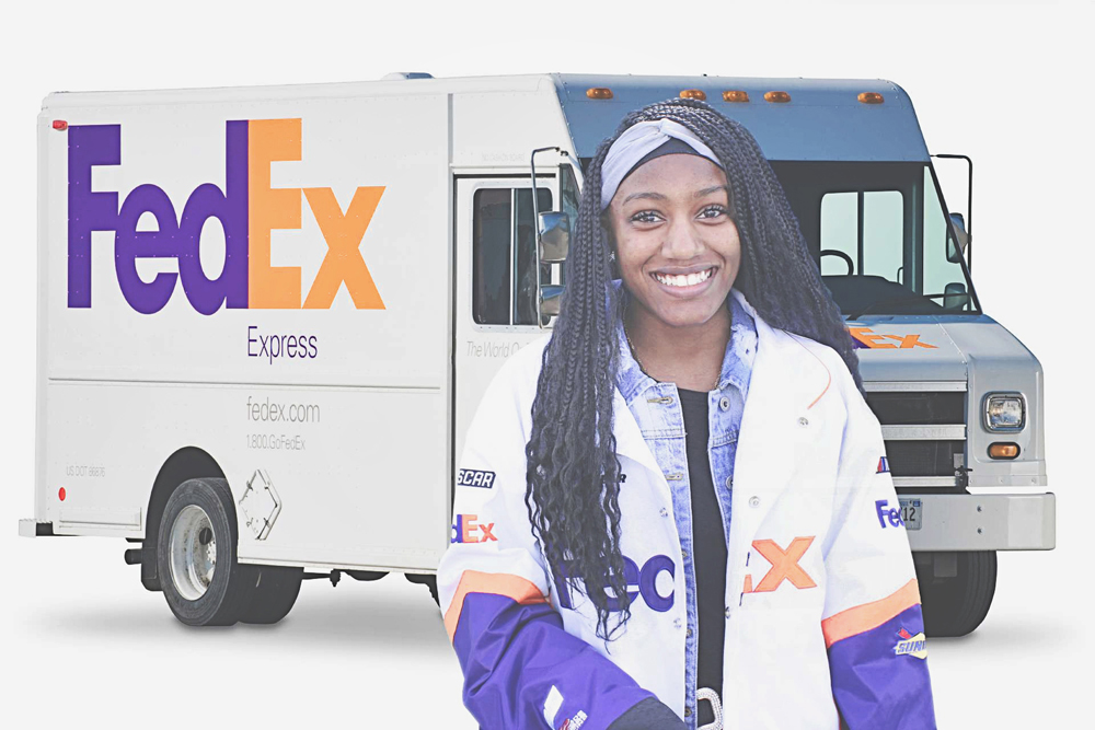 https://robotbooth.com/wp-content/uploads/2020/10/Atlanta-Photo-Booth-Rental-FedEx-Express-Family-Day-Robot-Booth0001.jpg
